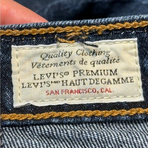 Levi’s Wedgie Straight Ankle Dark Wash Jeans - Picture 13 of 14